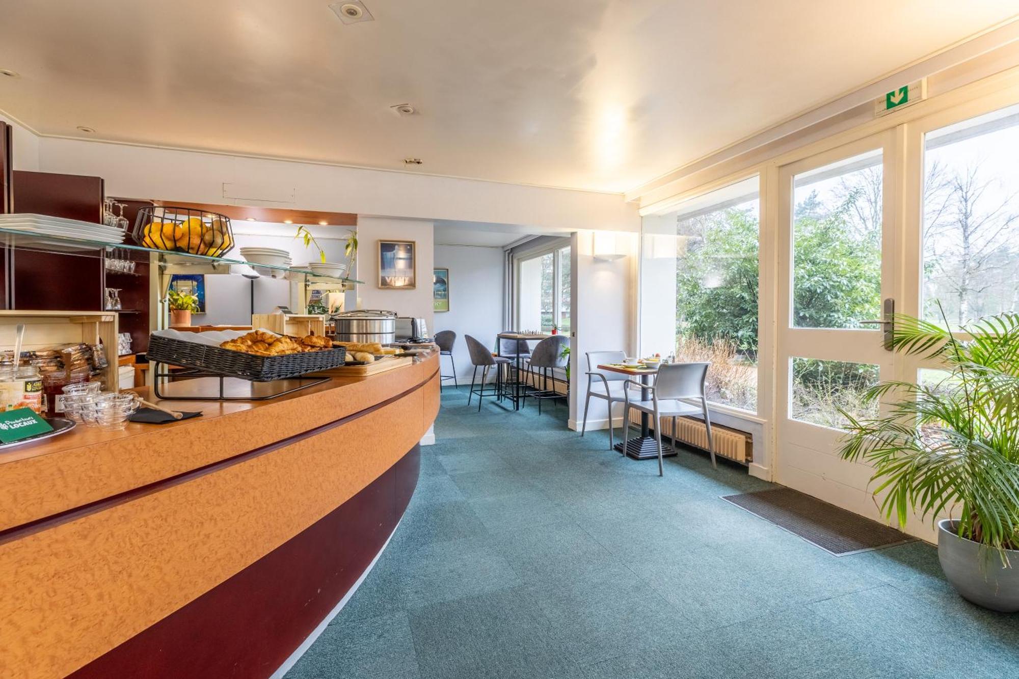 Brit Hotel Le Parc Vichy Bellerive-sur-Allier Exterior foto
